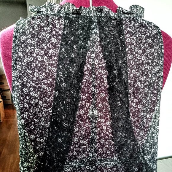 Bisou Bisou Sheer Black & White Lace Trim Top - Picture 4 of 6